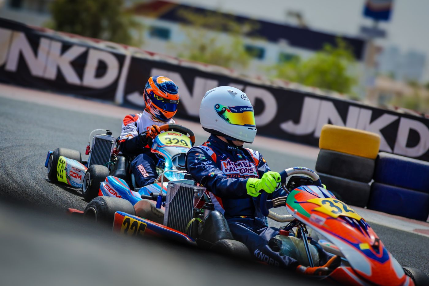 Damian Knorr #325 side by side through the corner, DAMC Round 1